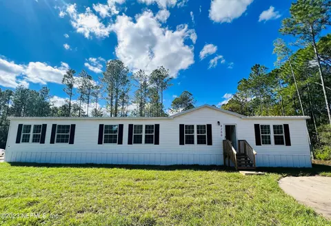 4200 Benedict St, Hastings, FL 32145