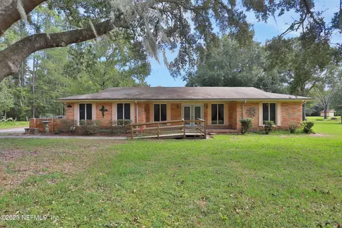573 Tara Farms Dr, Middleburg, FL 32068