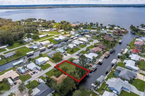 114 Orange Dr, East Palatka, FL 32131