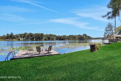 1057 Lake Asbury Dr, Green Cove Springs, FL 32043