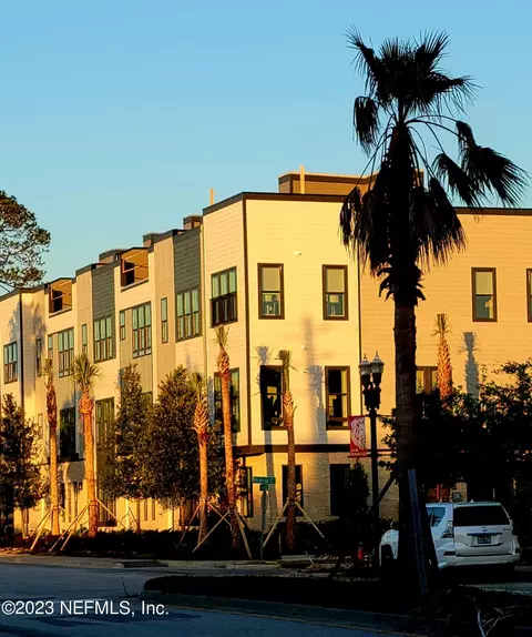 1612 Piazza Pl, Jacksonville, FL 32205