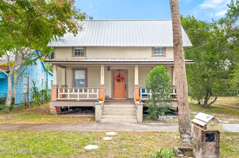 412 N 6th St, Palatka, FL 32177