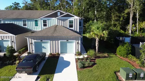 258 Aralia Ln, Jacksonville, FL 32216