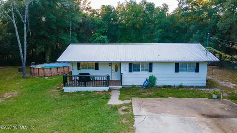 125 Brandt St, Interlachen, FL 32148