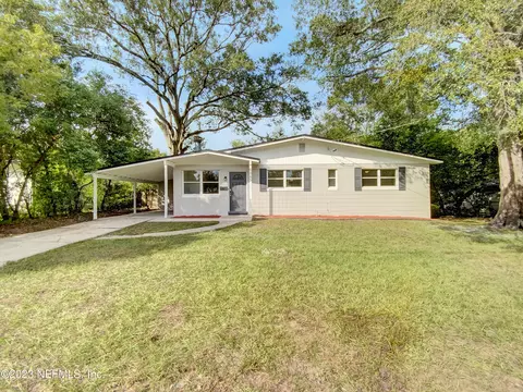 6845 Bambi Ln, Jacksonville, FL 32210