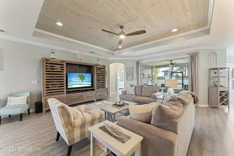 15 Queensland Cir, Jacksonville, FL 32081