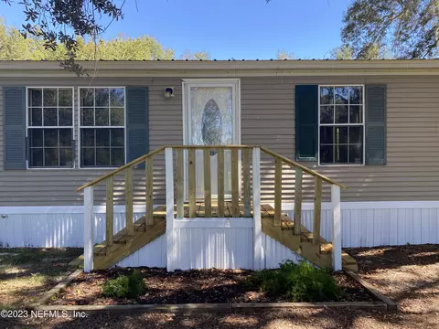 234 Keuka Rd, Interlachen, FL 32148