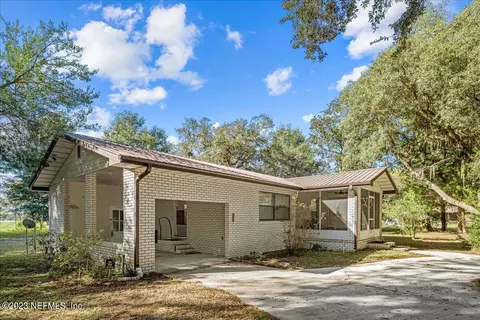 105 Easy Ln, Palatka, FL 32177