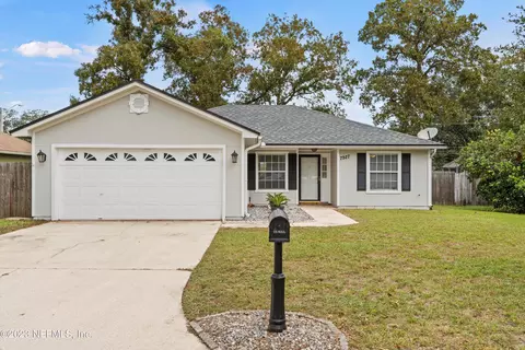 7927 Macinnes Dr, Jacksonville, FL 32244