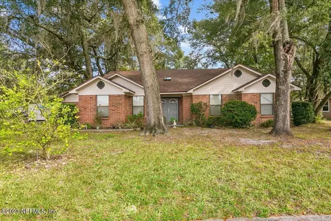 1371 Shearwater Dr, Jacksonville, FL 32218
