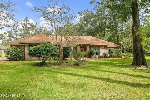1804 Colonial Dr, Green Cove Springs, FL 32043