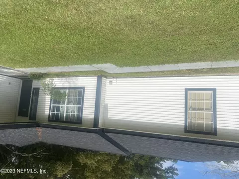 8861 Scott Woods Dr E, Jacksonville, FL 32208