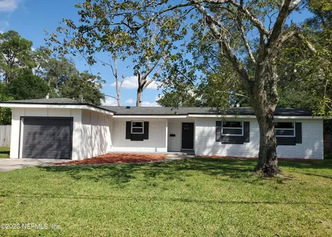 2305 Brest Rd, Jacksonville, FL 32216