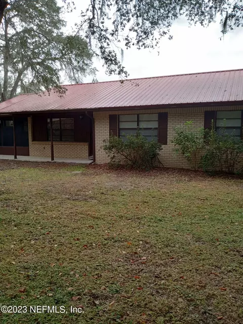 100 Idle Oak Trl, Crescent City, FL 32112