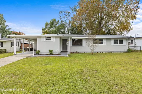 6804 Snow White Dr, Jacksonville, FL 32210
