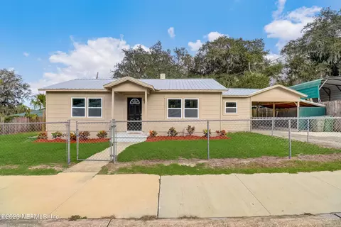 111 Moseley Ave, Palatka, FL 32177