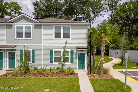 954 Rotary Rd, Jacksonville, FL 32211