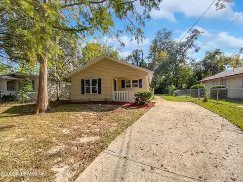 1946 Talladega Rd, Jacksonville, FL 32209