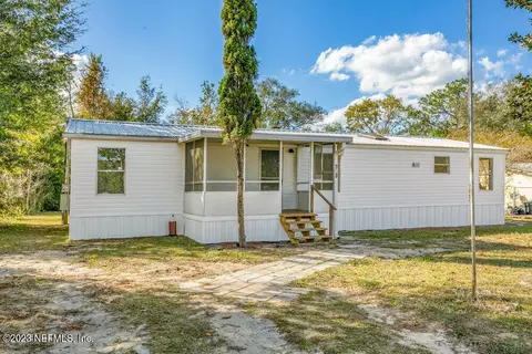 105 Kennedy Ave, Interlachen, FL 32148