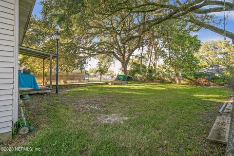 1451 Roxie St, Atlantic Beach, FL 32233