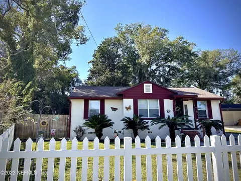 1858 Bartram Cir W, Jacksonville, FL 32207