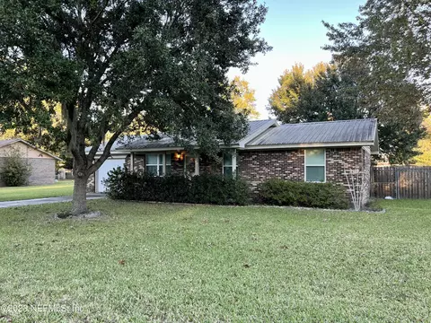 707 7th St N, Macclenny, FL 32063