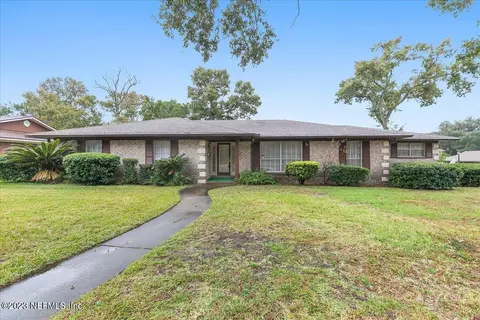 6810 Ariel Dr, Jacksonville, FL 32277