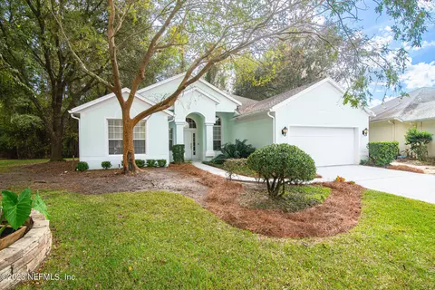 8873 Canterbury Cove Ct, Jacksonville, FL 32256