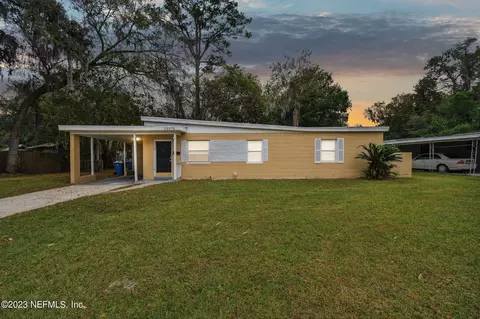 10573 Rutgers Rd, Jacksonville, FL 32218