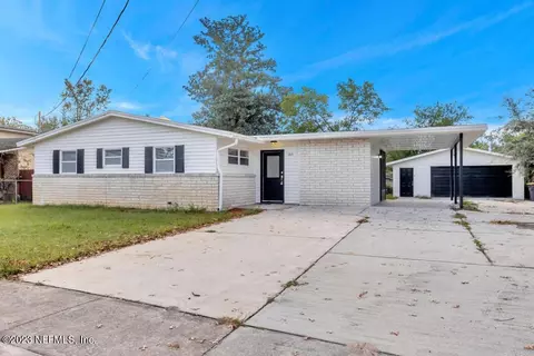 5841 Jaguar Dr, Jacksonville, FL 32244