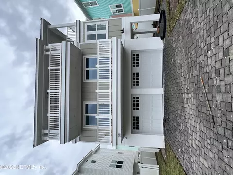 109 8th St, Saint Augustine Beach, FL 32080