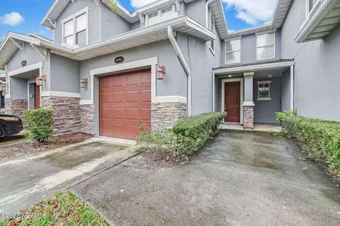 8880 Grassy Bluff Dr, Jacksonville, FL 32216