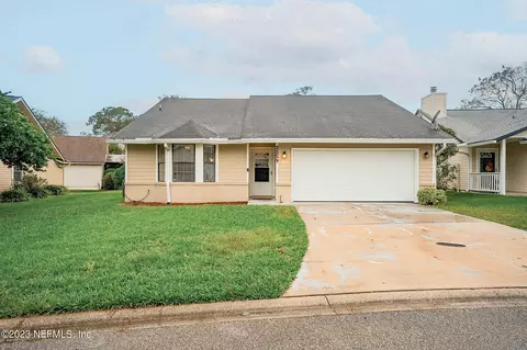 2059 Tanager Dr, Orange Park, FL 32073