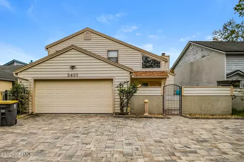 5455 Mariners Cove Dr, Jacksonville, FL 32210
