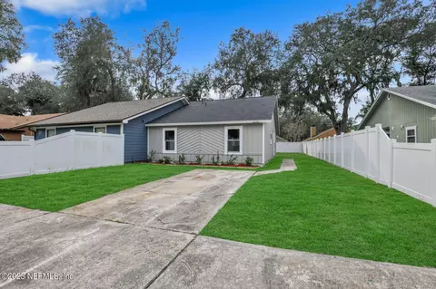 2230 Cypress Landing Dr, Jacksonville, FL 32233