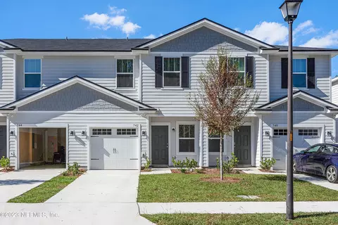 742 Talking Tree Dr, Jacksonville, FL 32205