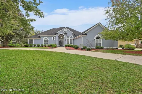 11151 Chester Lake Rd W, Jacksonville, FL 32256