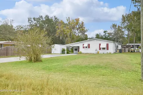 104 Edgewater Rd, Satsuma, FL 32189