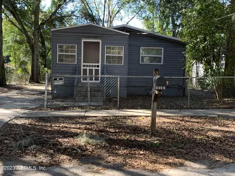 9042 7th Ave, Jacksonville, FL 32208