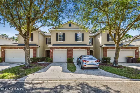 8665 Ribbon Falls Ln, Jacksonville, FL 32244