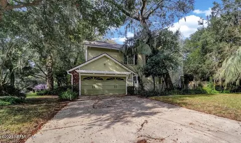 1917 Lakeside Dr S, Fernandina Beach, FL 32034