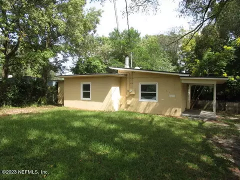 3811 Peach Dr, Jacksonville, FL 32246