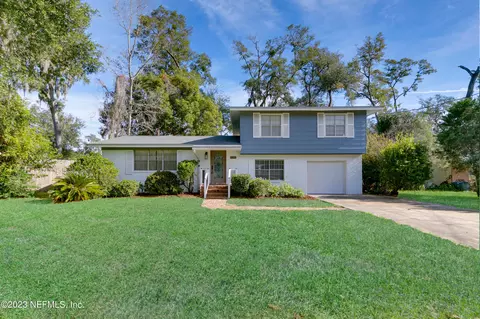 2823 Woodland Dr, Orange Park, FL 32073