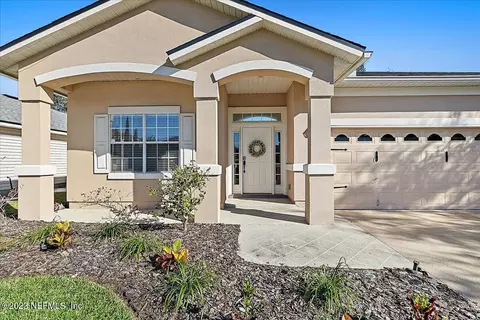 1667 Hawkins Cove Dr E, Jacksonville, FL 32246