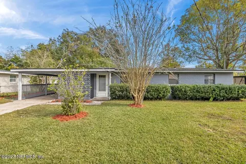 5829 Sonora Dr W, Jacksonville, FL 32244