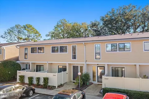 7935 Los Robles Ct #7935, Jacksonville, FL 32256