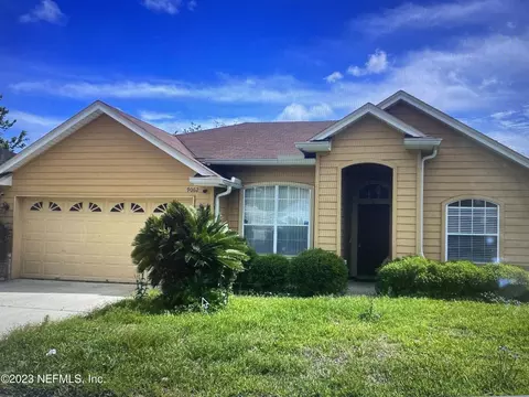 9062 Prosperity Lake Dr, Jacksonville, FL 32244