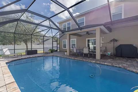 4573 Temple Lakes Dr, Jacksonville, FL 32257