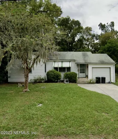1317 Pine Grove Ct, Jacksonville, FL 32205