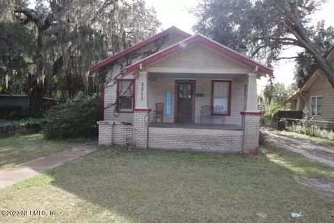 2213 St Johns Ave, Palatka, FL 32177